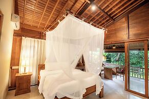 Sari Bamboo Villas