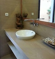 Batuan Villa