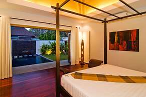 Villa Kama by Holiplanet