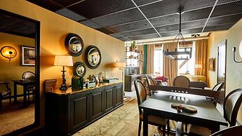 The Steam Hotel