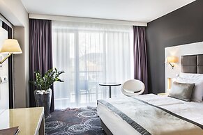 Aura Hotel - Adults Only