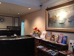 Creston Hotel