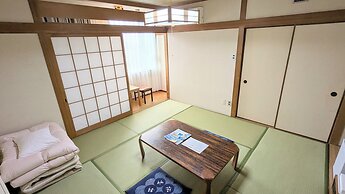 Hotel CROWN HILLS MIYOSHI
