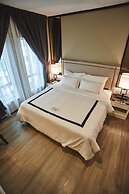 Corsica Hotel