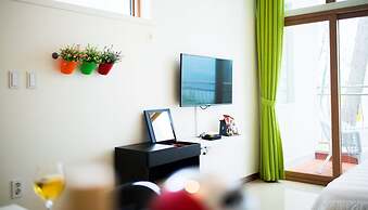 Sea & Pine Pension
