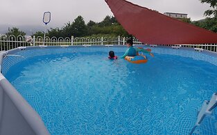 Sea & Pine Pension
