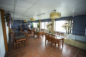 New Lotus Hotel