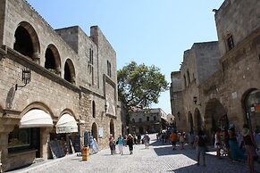 Stavros Pension