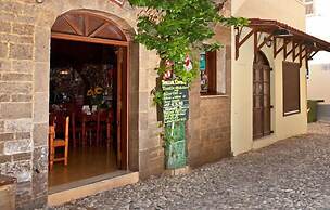 Stavros Pension