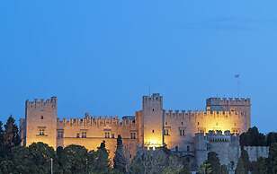 Stavros Pension