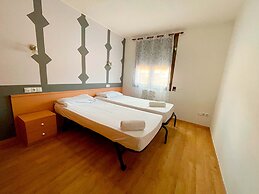 Apartamentos Pantebre 3000