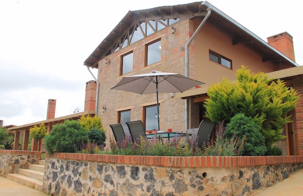 Hotel y Cabañas Mountain Lodge