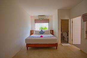 Gili Sands Hotel & Bar