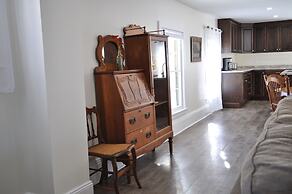 Holman's Heritage Suites