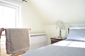 Holman's Heritage Suites