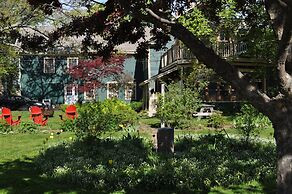 Holman's Heritage Suites