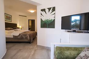 Dreamhouse Guest House