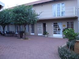 Bri-Shel Manor