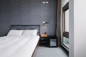 CJ Hotel