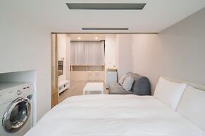 CJ Hotel