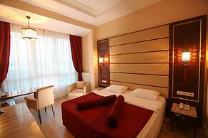 Kronos Hotel