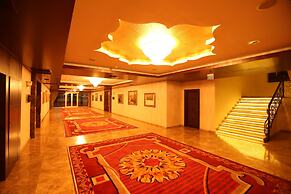 Kronos Hotel