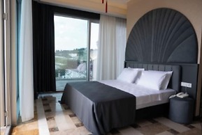 Kronos Hotel