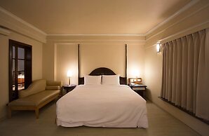 Seed Hotel