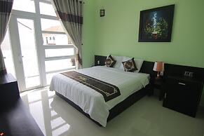 Chau Plus Homestay