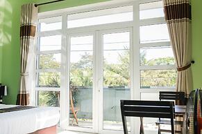 Chau Plus Homestay