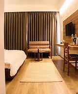 Hotel Lumbini Garden New Crystal