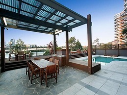 River Plaza Apartments