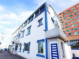 James Blue Guesthouse