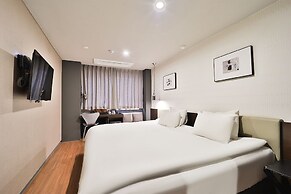Bay Hound Hotel