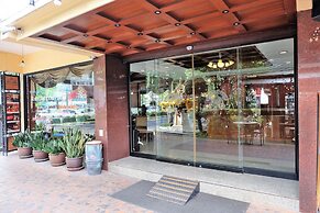 Silom Village Inn