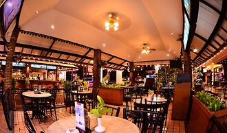 Silom Village Inn