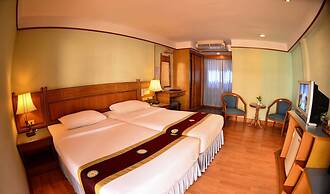 Silom Village Inn