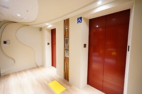 Cavemen Hostel Taipei Station Branch