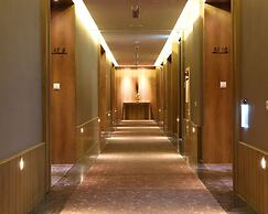 Imperial Dynasty Exquisite Hotel