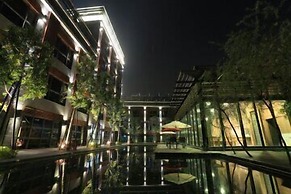 Imperial Dynasty Exquisite Hotel