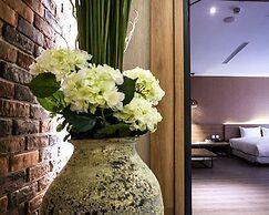 Imperial Dynasty Exquisite Hotel