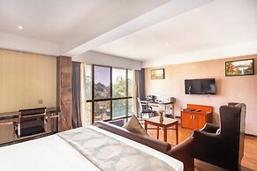 Swiss Lenana Mount Hotel