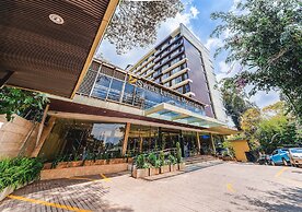 Swiss Lenana Mount Hotel