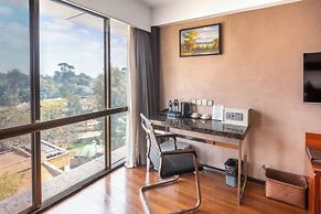 Swiss Lenana Mount Hotel