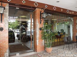Imerex Plaza Hotel