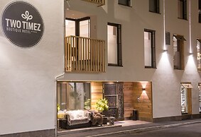 TWO TIMEZ - Boutique Hotel