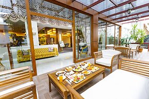 Real King Residence