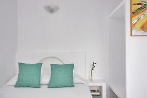 Ayoba Santorini