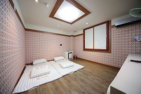 Castle Motel Iksan