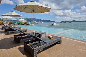 Two Seasons Coron Bayside Hotel